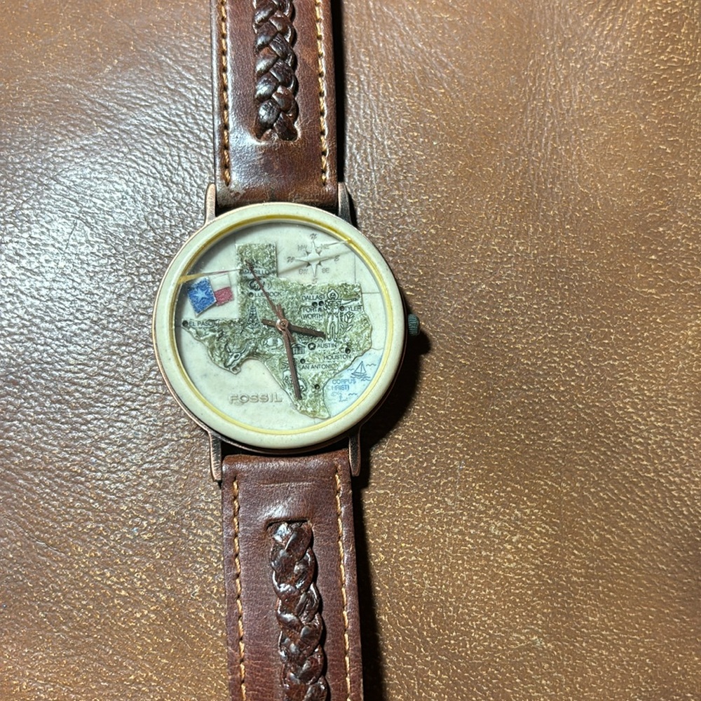 RARE Vintage 1995 Fossil Texas Map Stone & Copper Watch, cracked case picture!